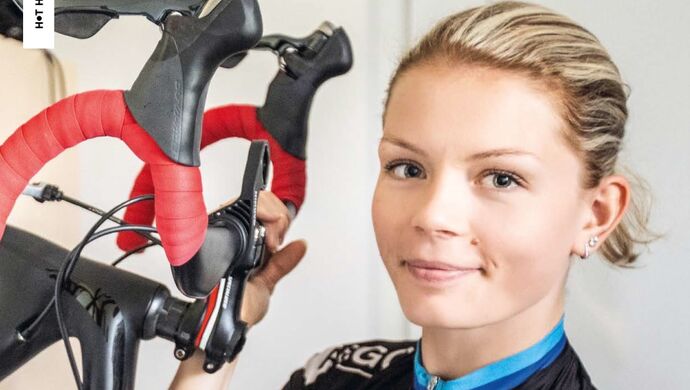 Třetí letošní číslo HOTu vychází v cyklistickém duchu